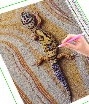 Diamond Painting Lizard on a Wall | Diamond-painting-club.us